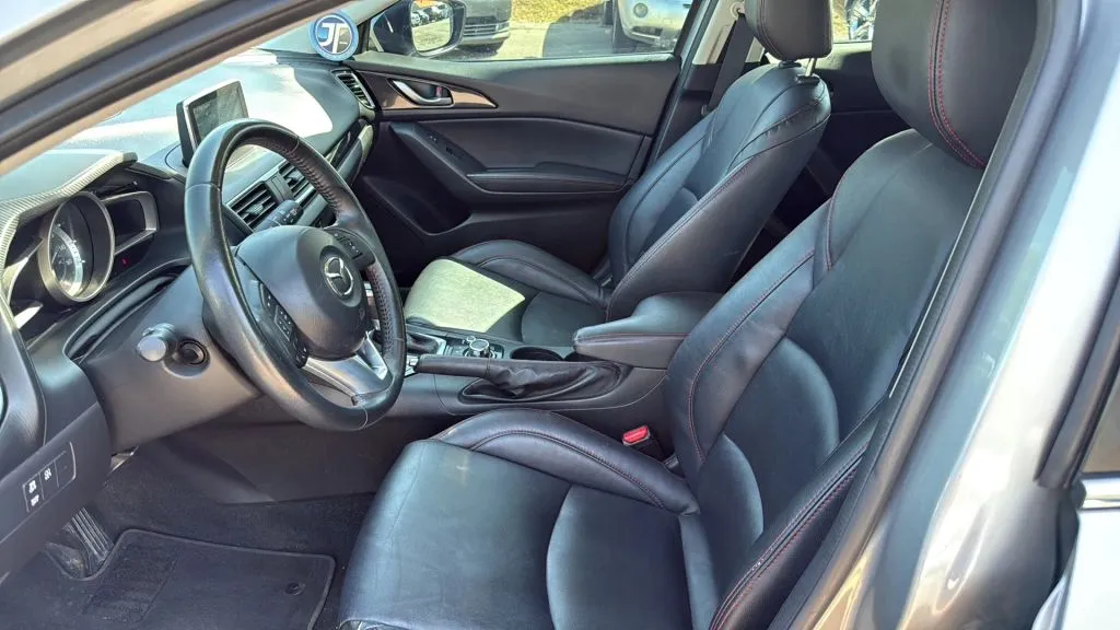 2014 Mazda Mazda3 Grand Touring Hatchback photo 24