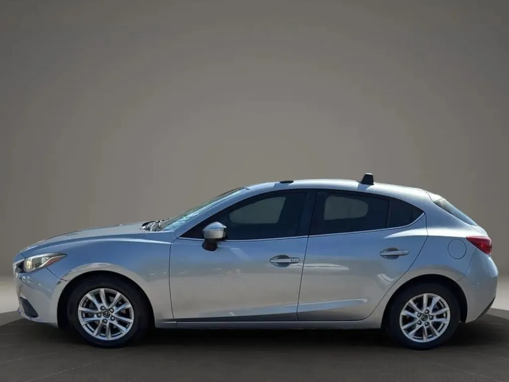 2014 Mazda Mazda3 Grand Touring Hatchback photo 6