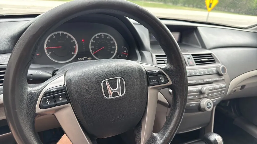 2012 Honda Accord LX-P photo 18