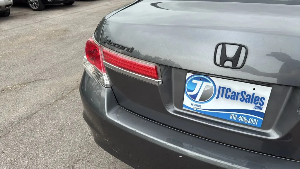 2012 Honda Accord LX-P photo 4