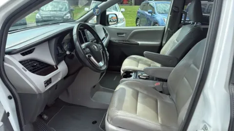 Another view of 2019 Toyota Sienna XLE Minivan 4D for sale in Broken Arrow, OK at JT Wholesale Auto, Inc.