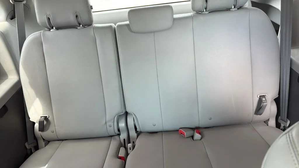 2019 Toyota Sienna XLE photo 19