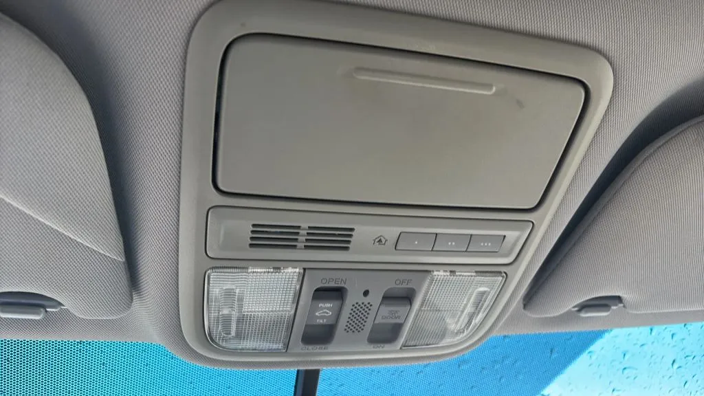 2012 Honda Odyssey EX-L photo 3