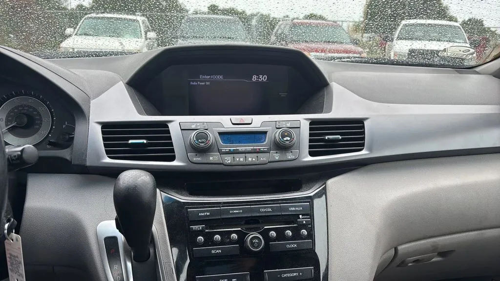 2012 Honda Odyssey EX-L photo 13