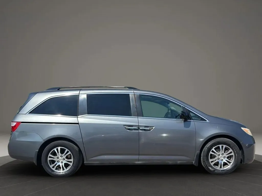 2012 Honda Odyssey EX-L photo 21