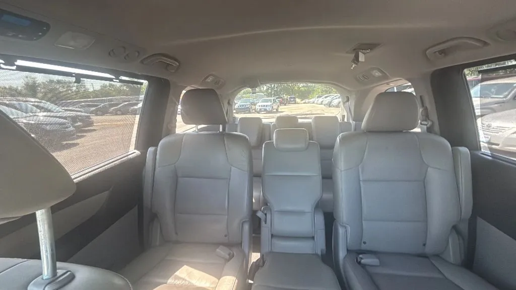 2012 Honda Odyssey EX-L photo 28