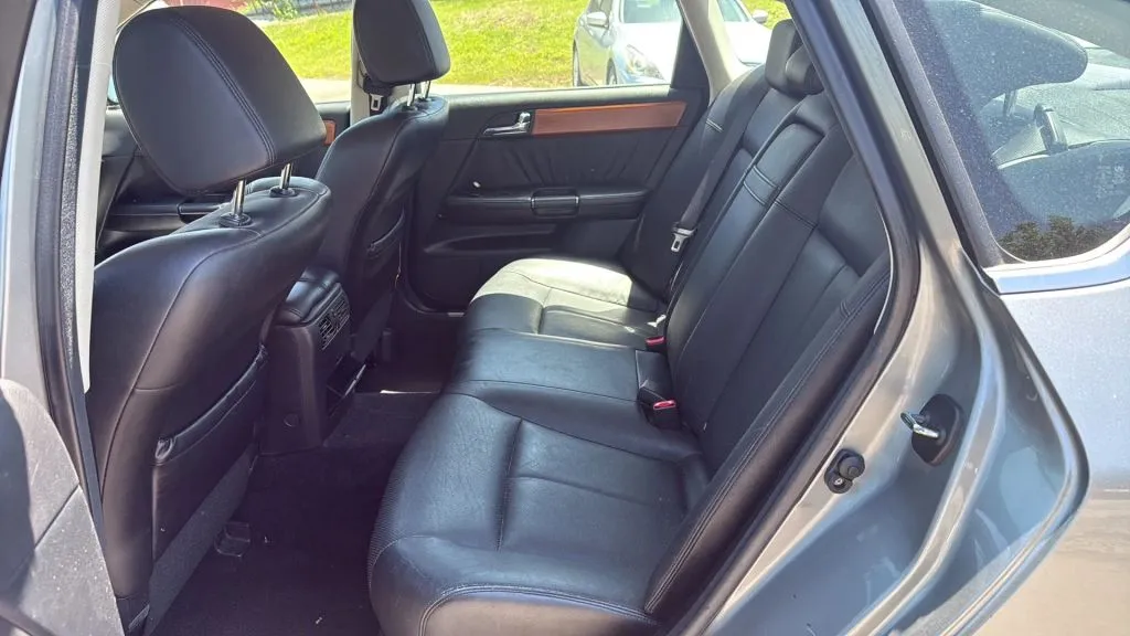 2007 Infiniti M35 photo 9