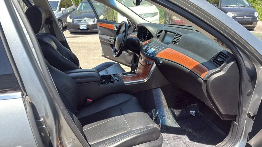 2007 Infiniti M35 photo 2
