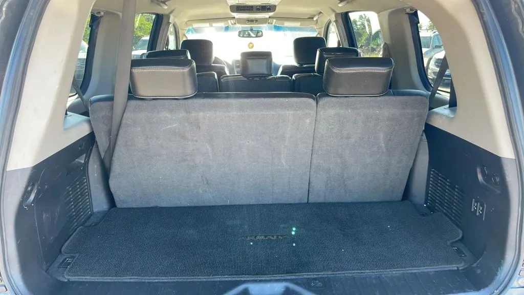 2011 Nissan Armada SL photo 13