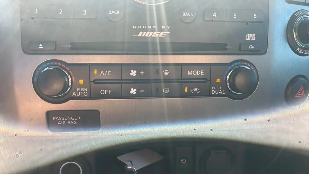 2011 Nissan Armada SL photo 14