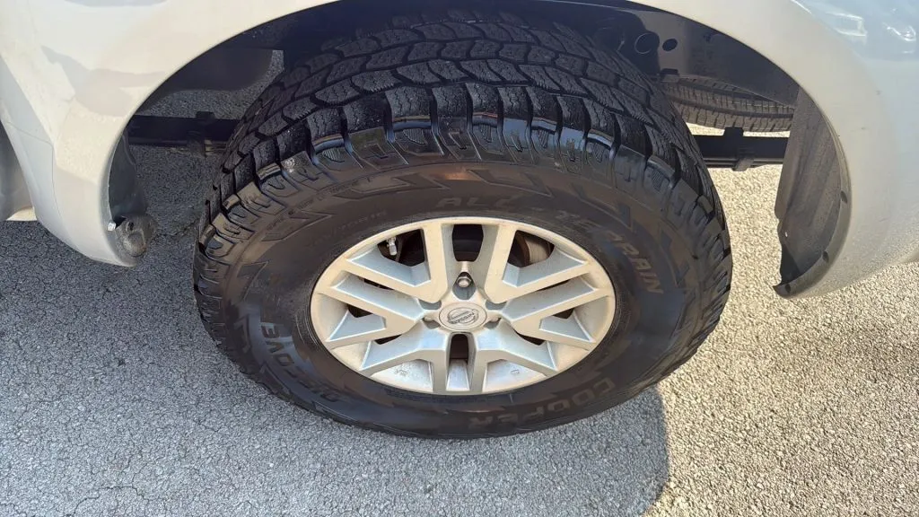 2019 Nissan Frontier Crew Cab SV photo 19