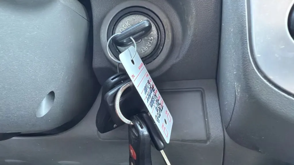 2019 Nissan Frontier Crew Cab SV photo 10
