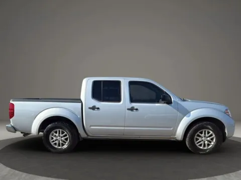 More photos of 2019 Nissan Frontier Crew Cab SV Pickup 4D 5 ft at JT Wholesale Auto, Inc., OK