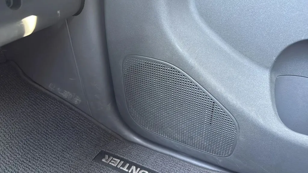 2019 Nissan Frontier Crew Cab SV photo 27