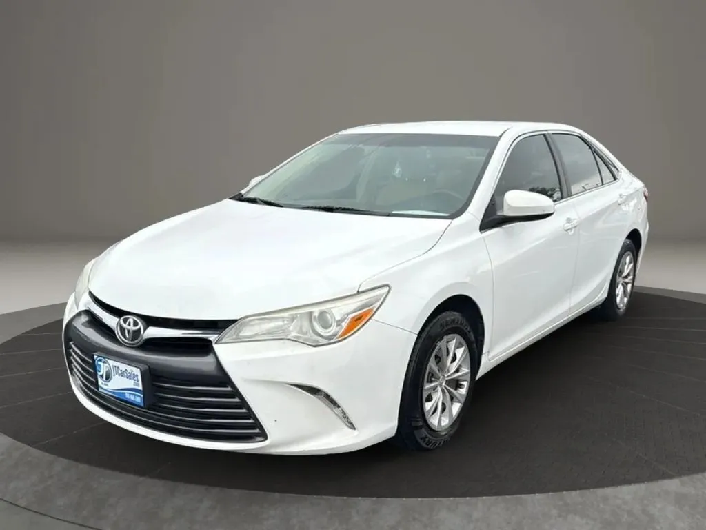 2016 Toyota Camry LE photo 25
