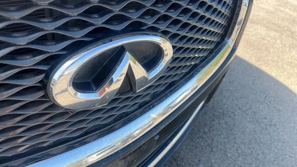 2017 Infiniti Q70 3.7 photo 9