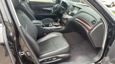Photos of 2017 INFINITI Q70 L 3.7 Sedan 4D for sale in Broken Arrow, OK at JT Wholesale Auto, Inc.