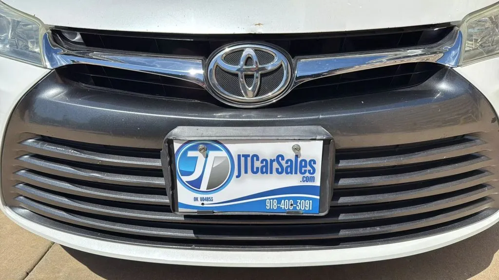 2015 Toyota Camry XLE photo 20