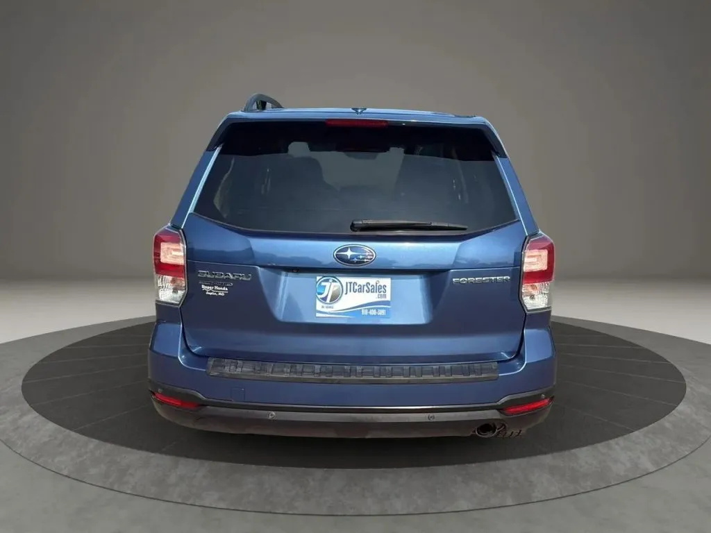 2018 Subaru Forester 2.5i Limited Sport photo 2