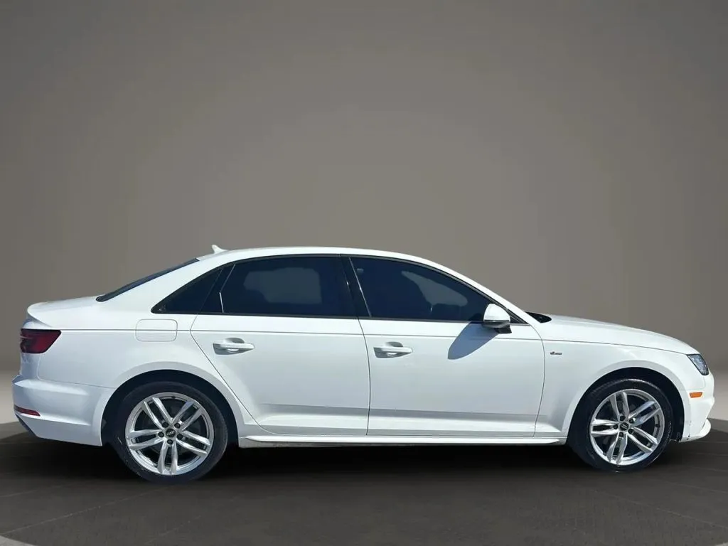 2017 Audi A4 Ultra Premium photo 12