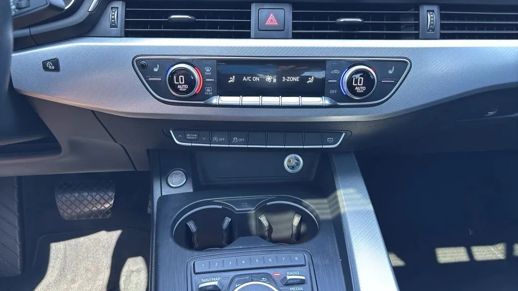 2017 Audi A4 Ultra Premium photo 14
