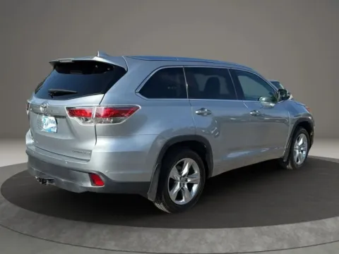 More photos of 2015 Toyota Highlander Limited Sport Utility 4D at JT Wholesale Auto, Inc., OK