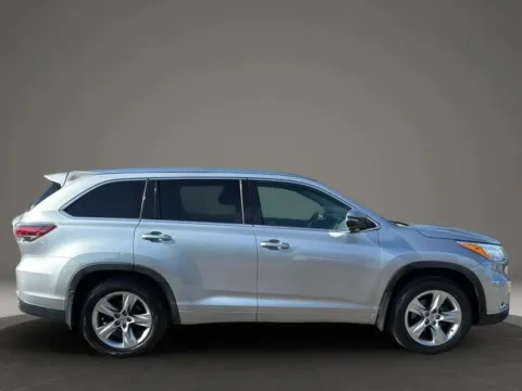 Another view of 2015 Toyota Highlander Limited Sport Utility 4D for sale in Broken Arrow, OK at JT Wholesale Auto, Inc.