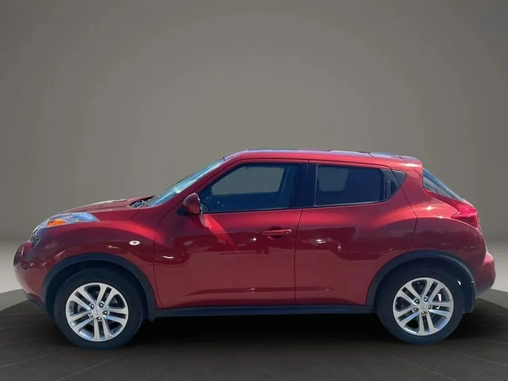 2012 Nissan Juke SV photo 23