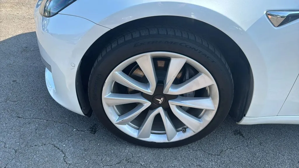 2020 Tesla Model 3 Standard Range Plus photo 21