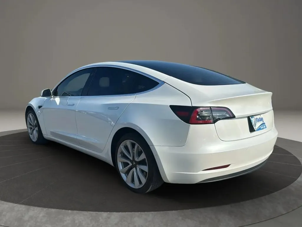 2020 Tesla Model 3 Standard Range Plus photo 15