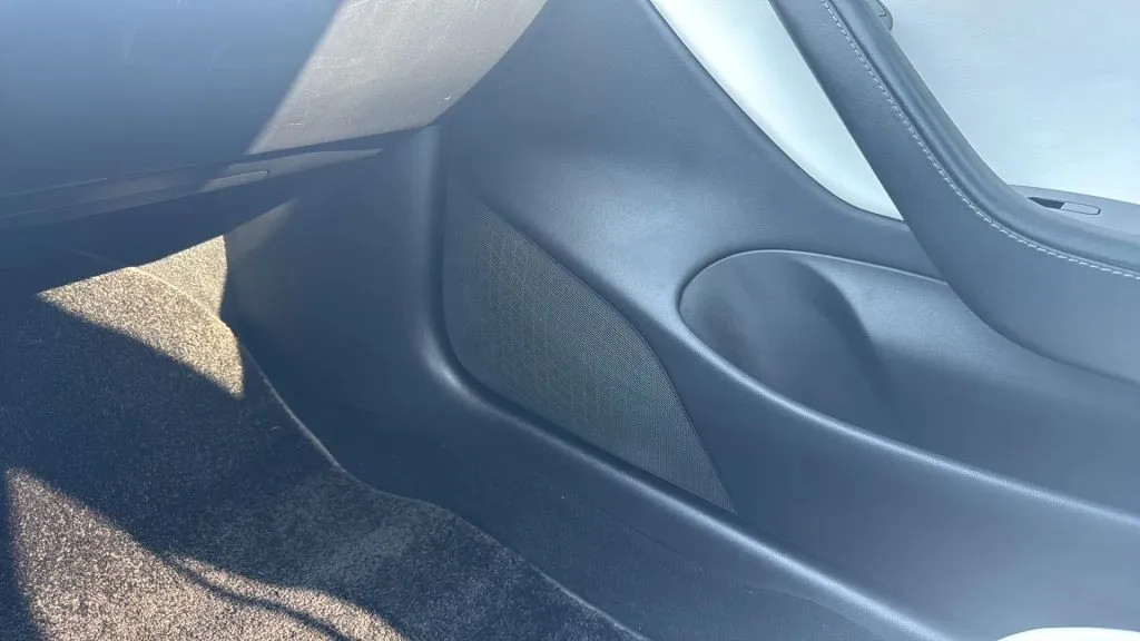 2020 Tesla Model 3 Standard Range Plus photo 25
