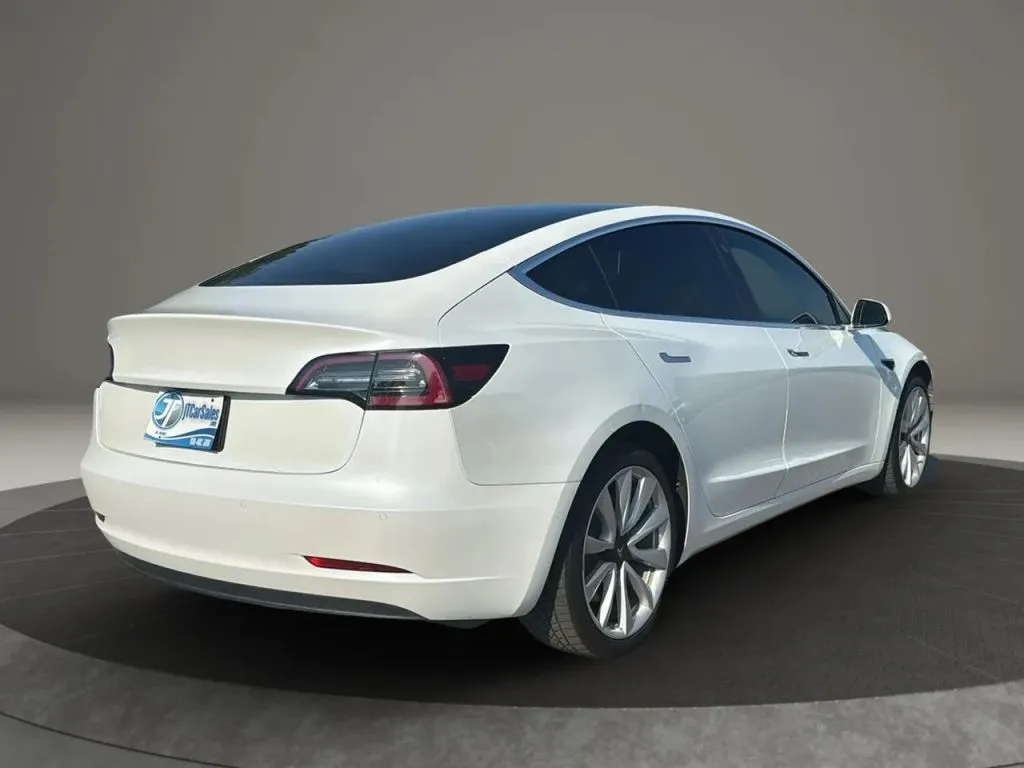 2020 Tesla Model 3 Standard Range Plus photo 14