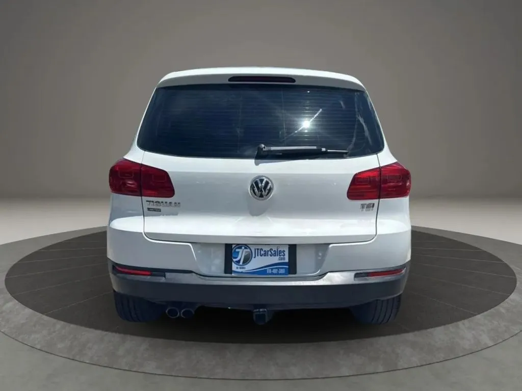 2017 Volkswagen Tiguan Limited Sport photo 2