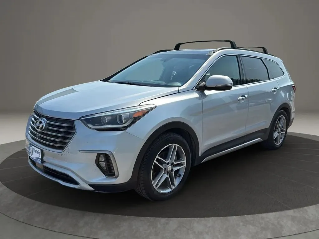 2017 Hyundai Santa Fe Limited Ultimate Sport photo 4