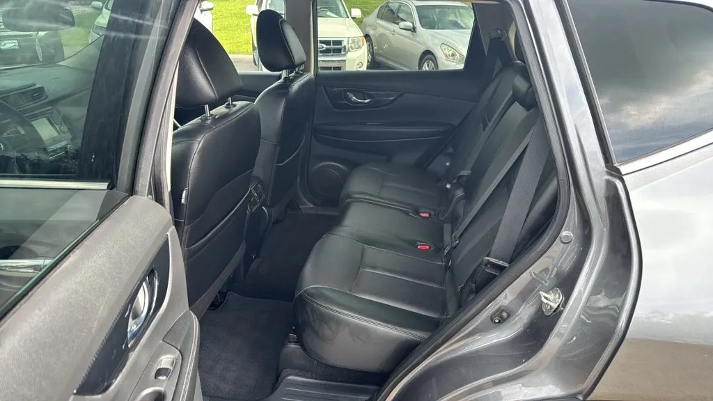 2020 Nissan Rogue SL photo 15