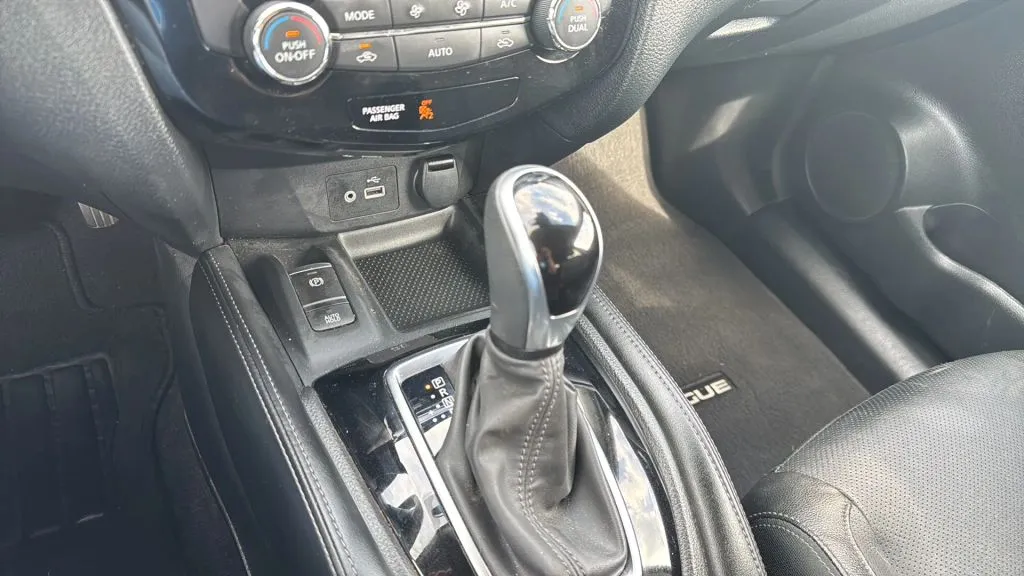 2020 Nissan Rogue SL photo 11