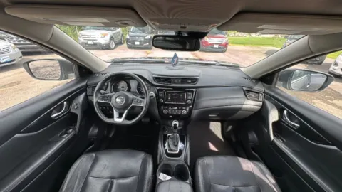 Photos of 2020 Nissan Rogue SL Sport Utility 4D for sale in Broken Arrow, OK at JT Wholesale Auto, Inc.