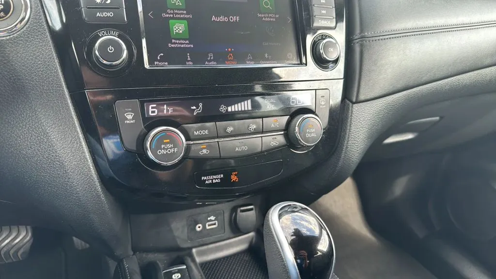 2020 Nissan Rogue SL photo 19