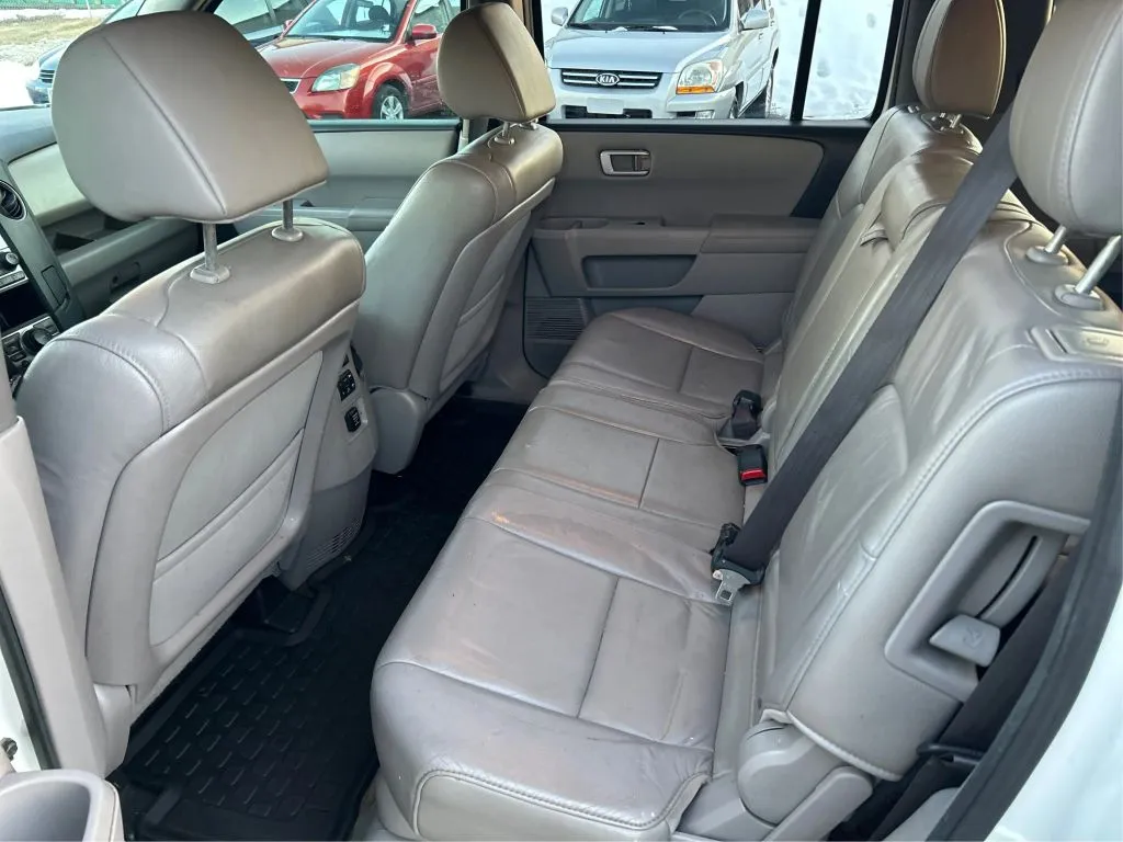 2015 Honda Pilot EX-L Sport photo 13