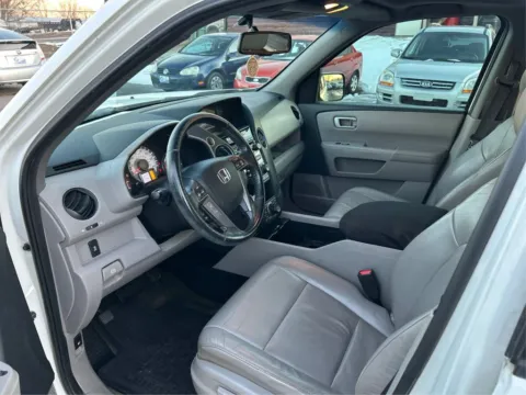 Photos of 2015 Honda Pilot EX-L Sport Utility 4D for sale in Broken Arrow, OK at JT Wholesale Auto, Inc.