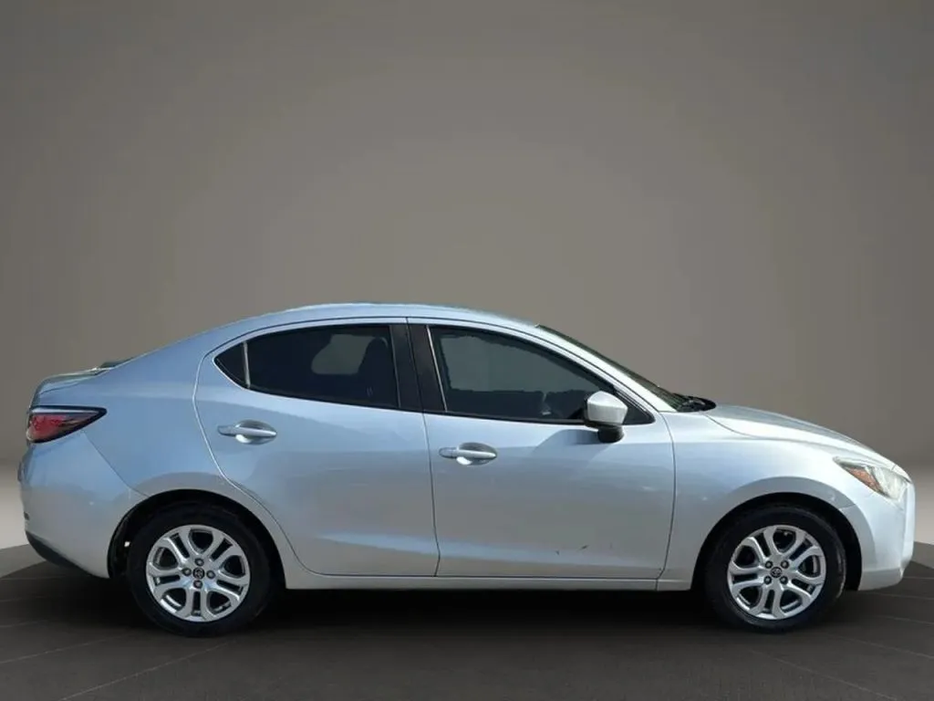 2018 Toyota Yaris iA photo 12