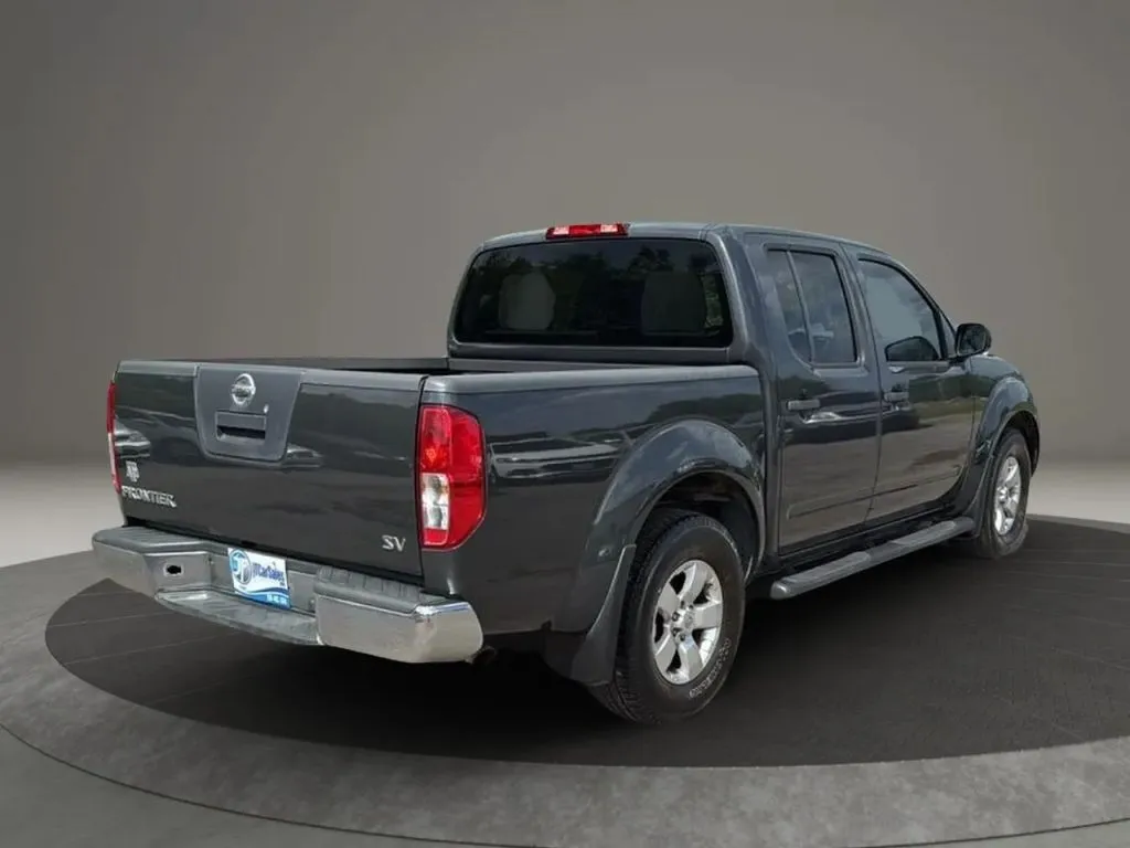 2012 Nissan Frontier Crew Cab SV photo 19