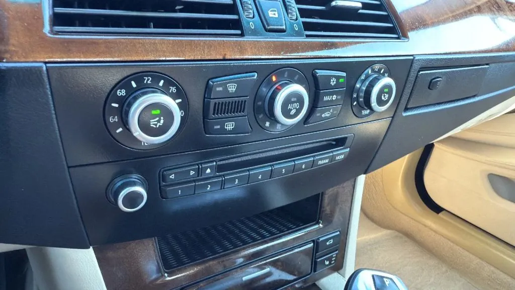 2009 Bmw 528i 5-series photo 9