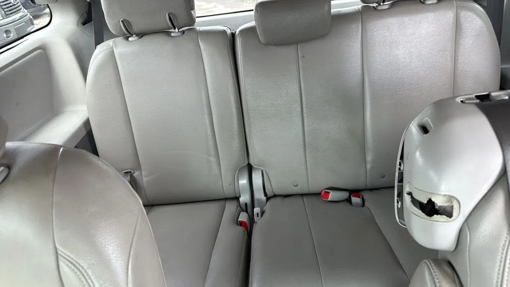 2014 Toyota Sienna LE photo 27