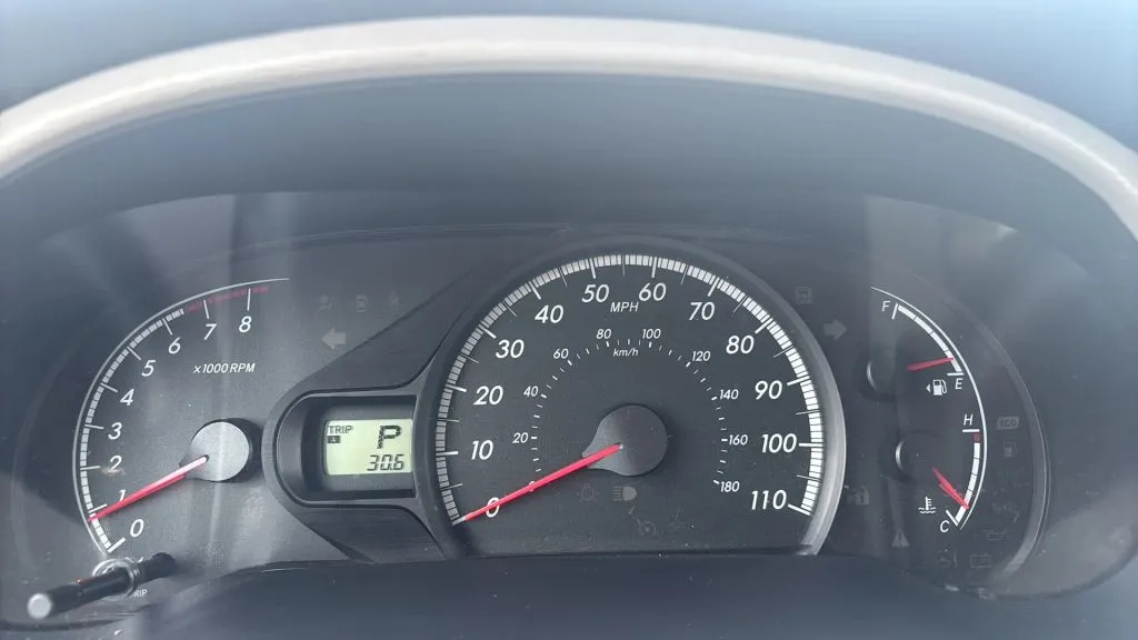 2014 Toyota Sienna LE photo 21