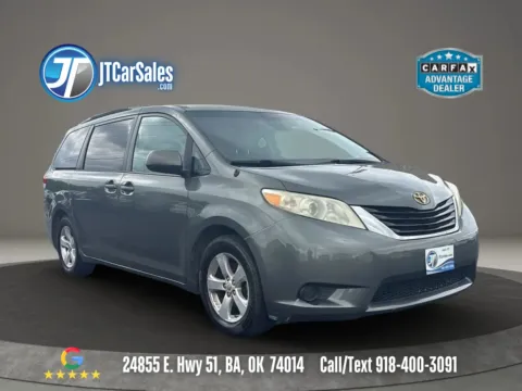 Green 2014 Toyota Sienna LE Minivan 4D for sale in Broken Arrow, OK