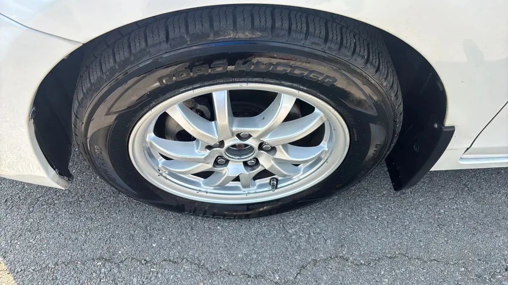2012 Toyota Prius V Three photo 9