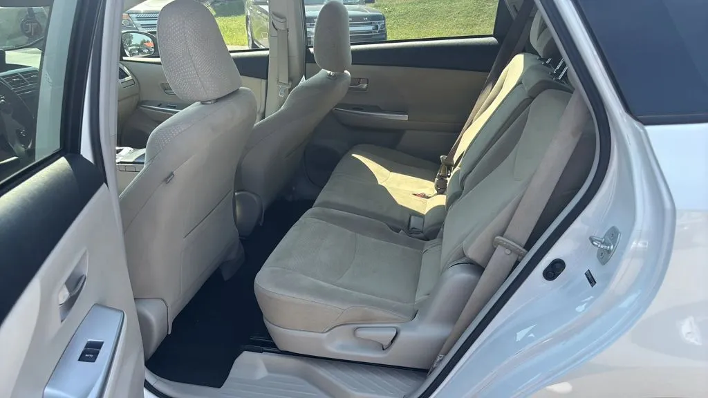 2012 Toyota Prius V Three photo 21