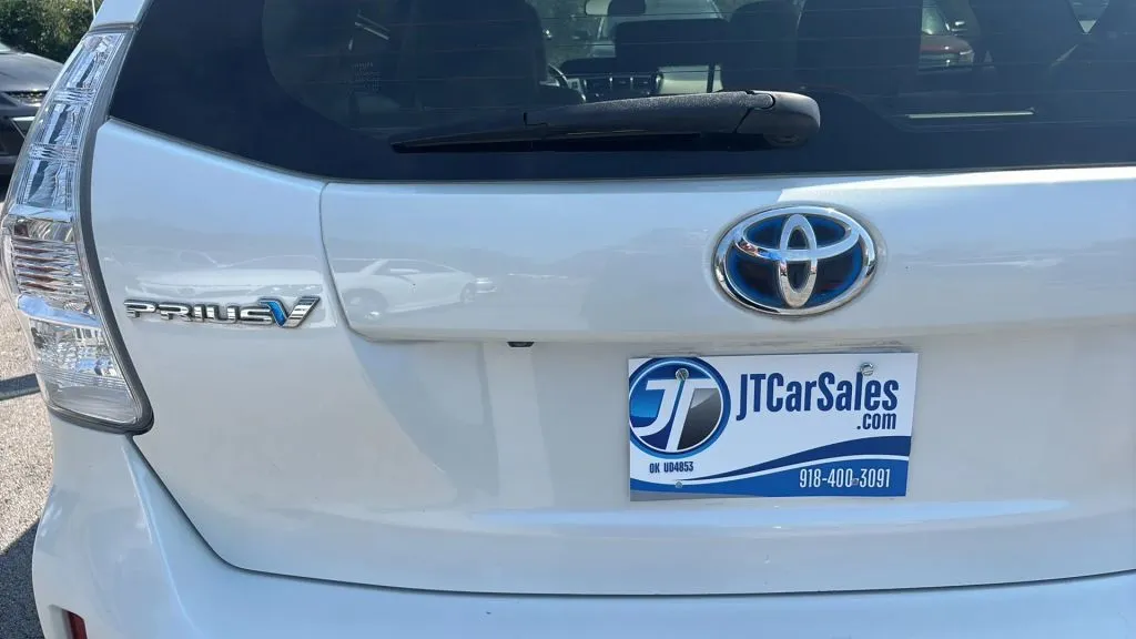 2012 Toyota Prius V Three photo 26