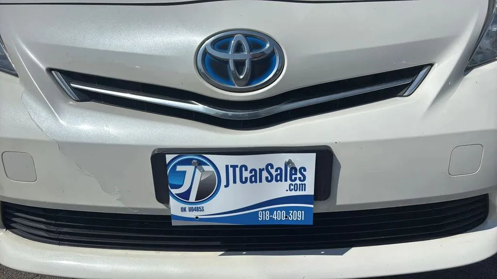 2012 Toyota Prius V Three photo 29